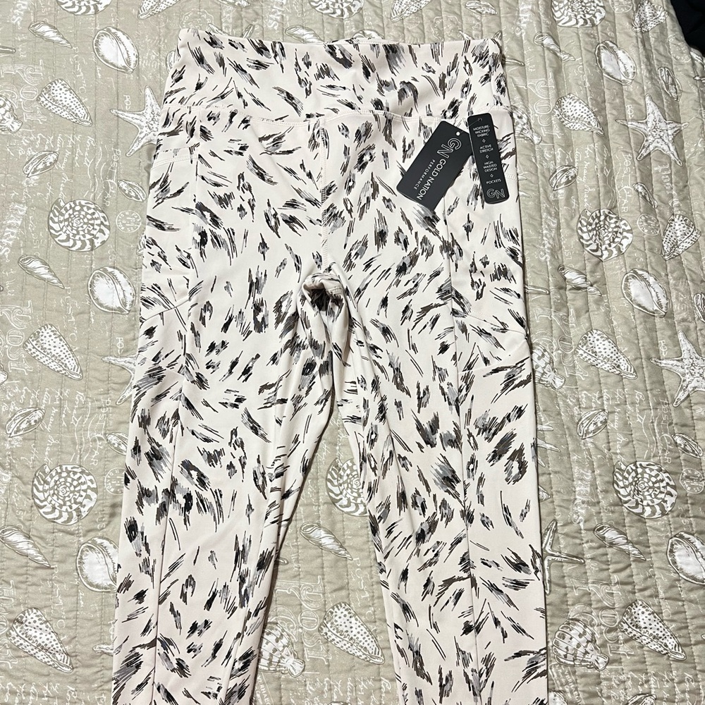 GN Patterned Activewear with Pockets